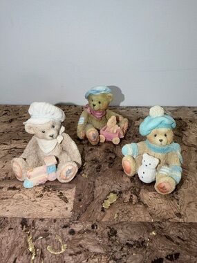 Ceramic Bear Figurine Trio in Pastel Blue, Pink & Cream 🐻